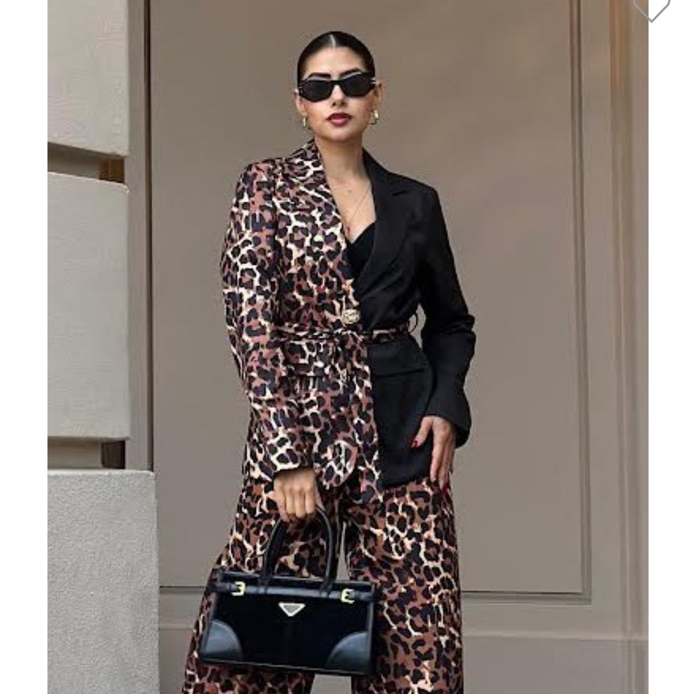 Leopard Print and Black Blazer - Picture 3 of 4
